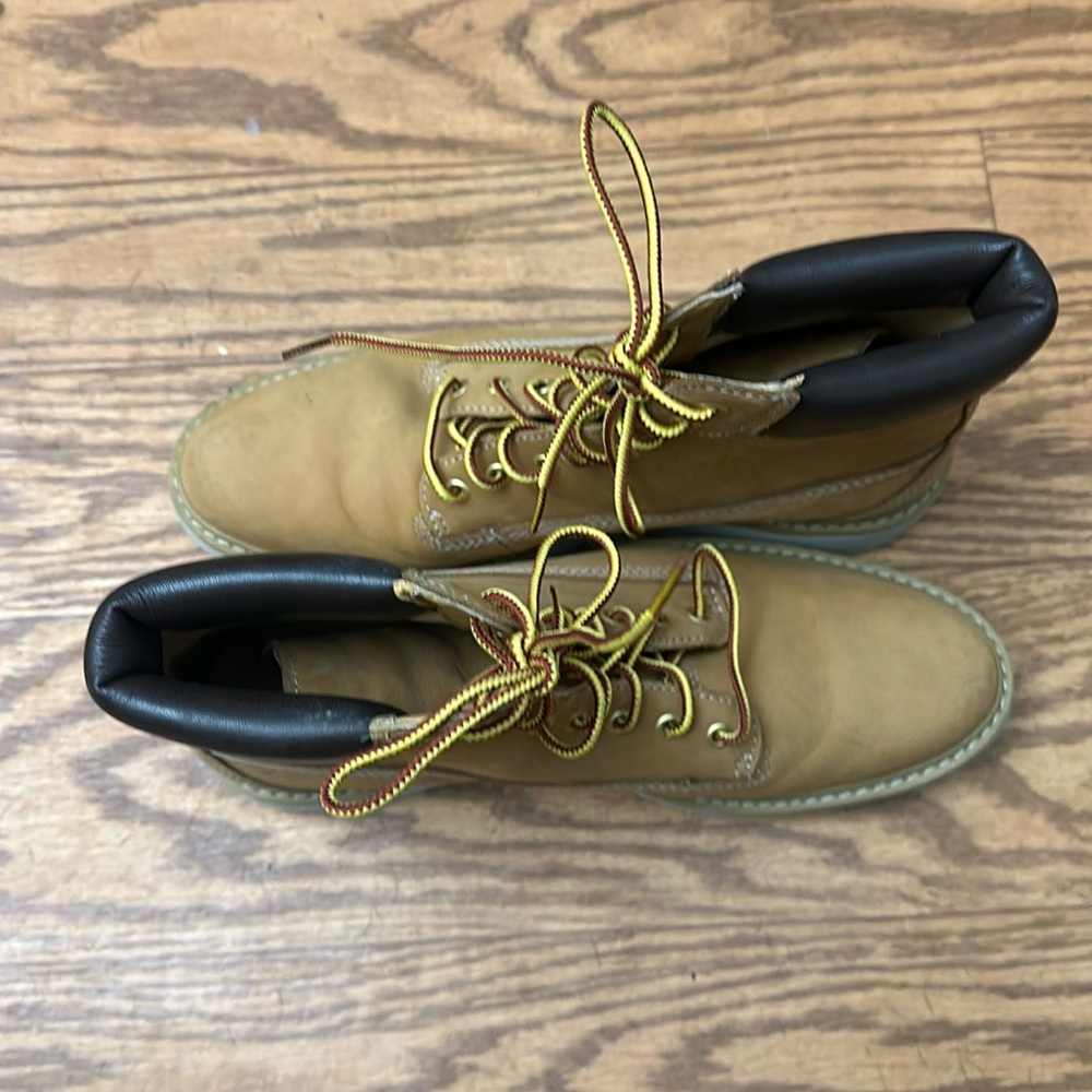 Timberland Woman’s Boots. Excellent used condition.